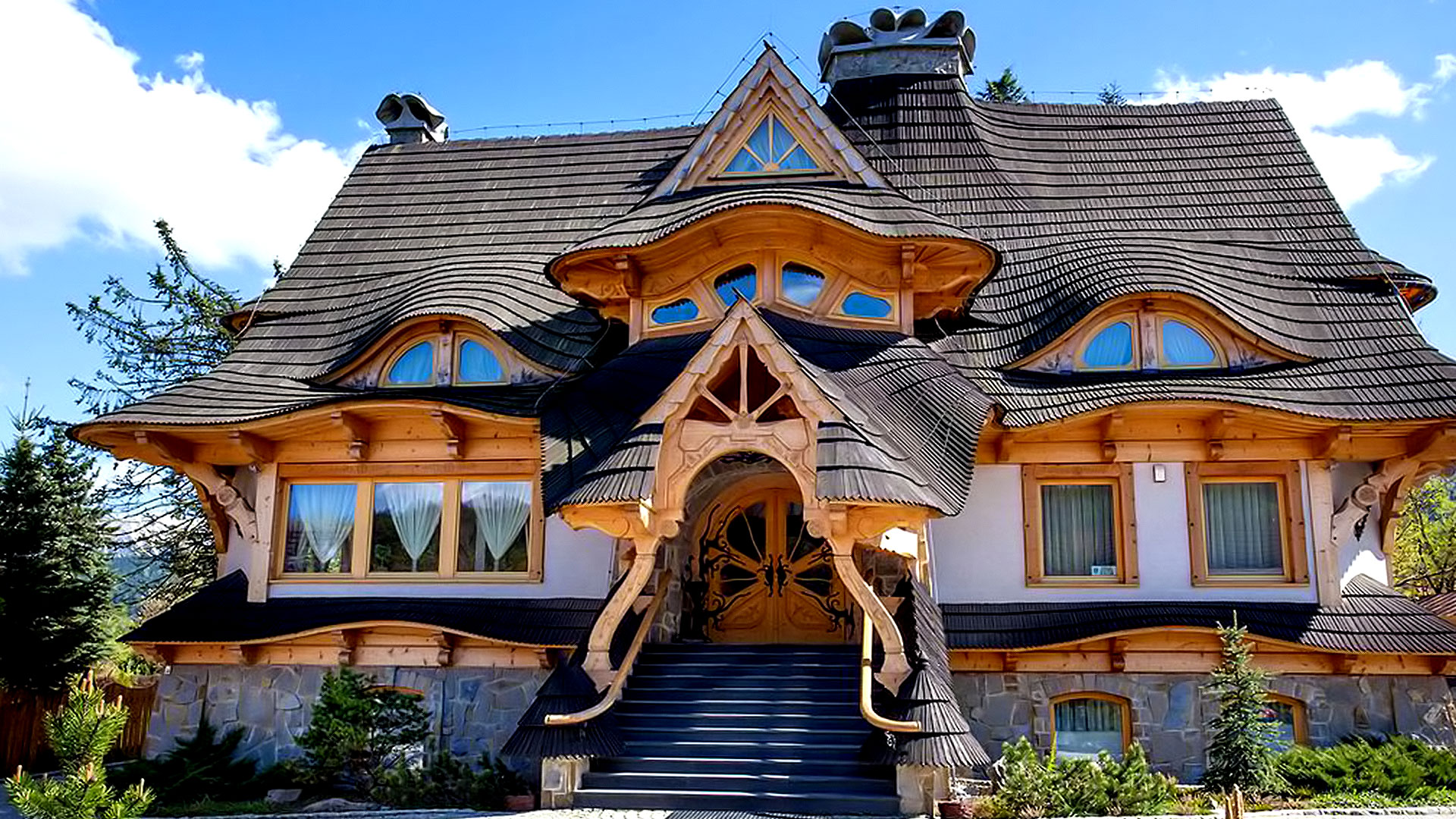 Maison en bois à Zakopane, dans le sud de la Pologne. © Benkamorvan, CC