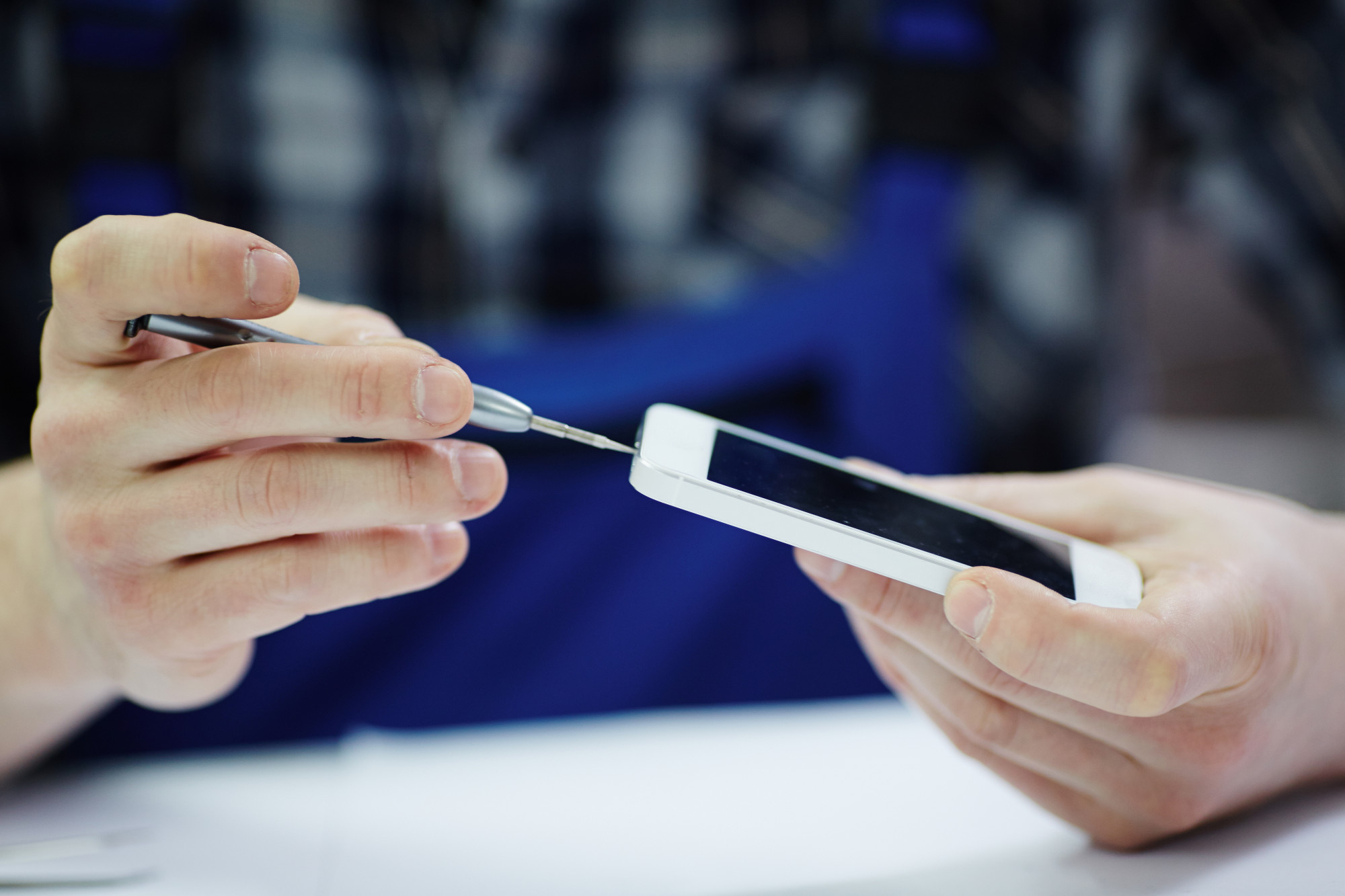 Assurer son téléphone ce n’est plus une option, freepik
